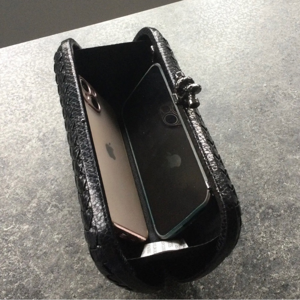 Black Clutch - Picture 4 of 8